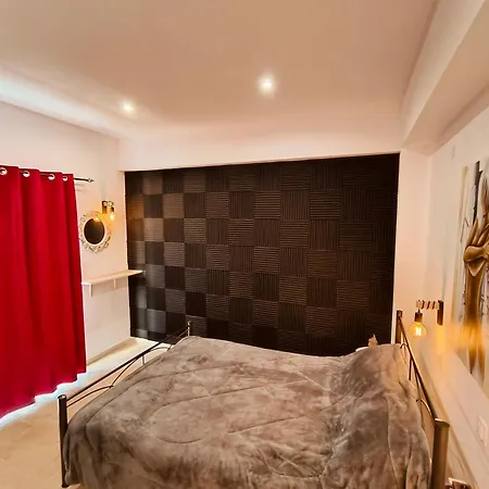 Relaxrooms, With 1 Queen Size Bed