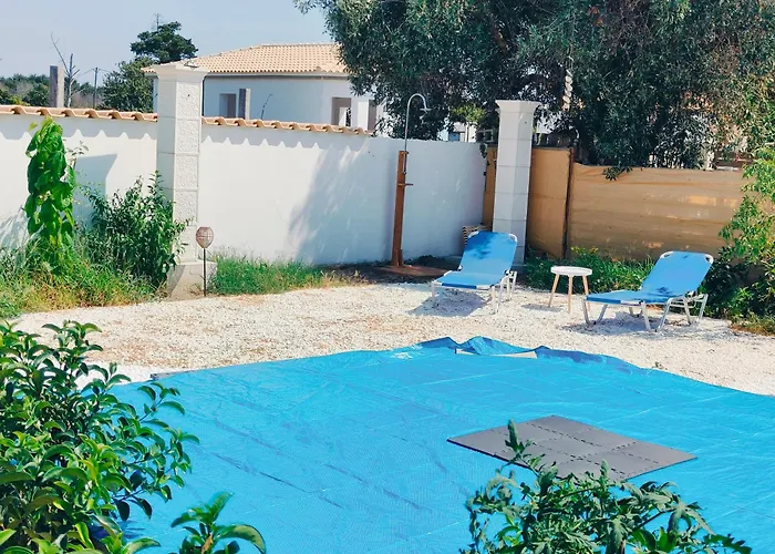 Relaxrooms, With 1 Queen Size Bed 3*