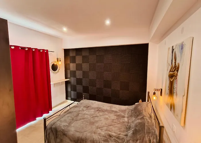 Relaxrooms, With 1 Queen Size Bed